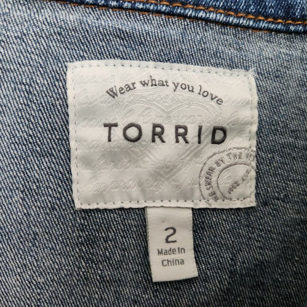 Torrid Women's Denim Jacket Plus Size 2 Medium Wash Stretch Long Sleeve Trucker - Picture 11 of 12